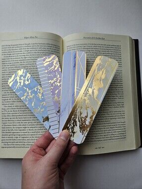4pc Shiny Gold Patterned Bookmarks